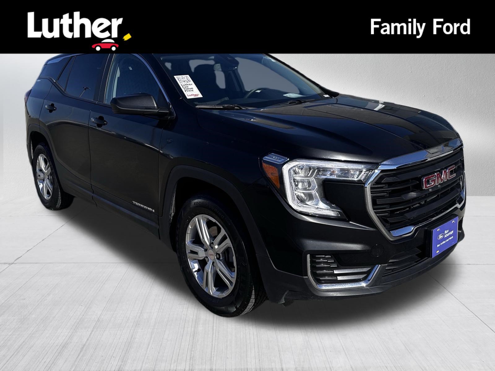 Used 2024 GMC Terrain SLE AWD/4WD image 1