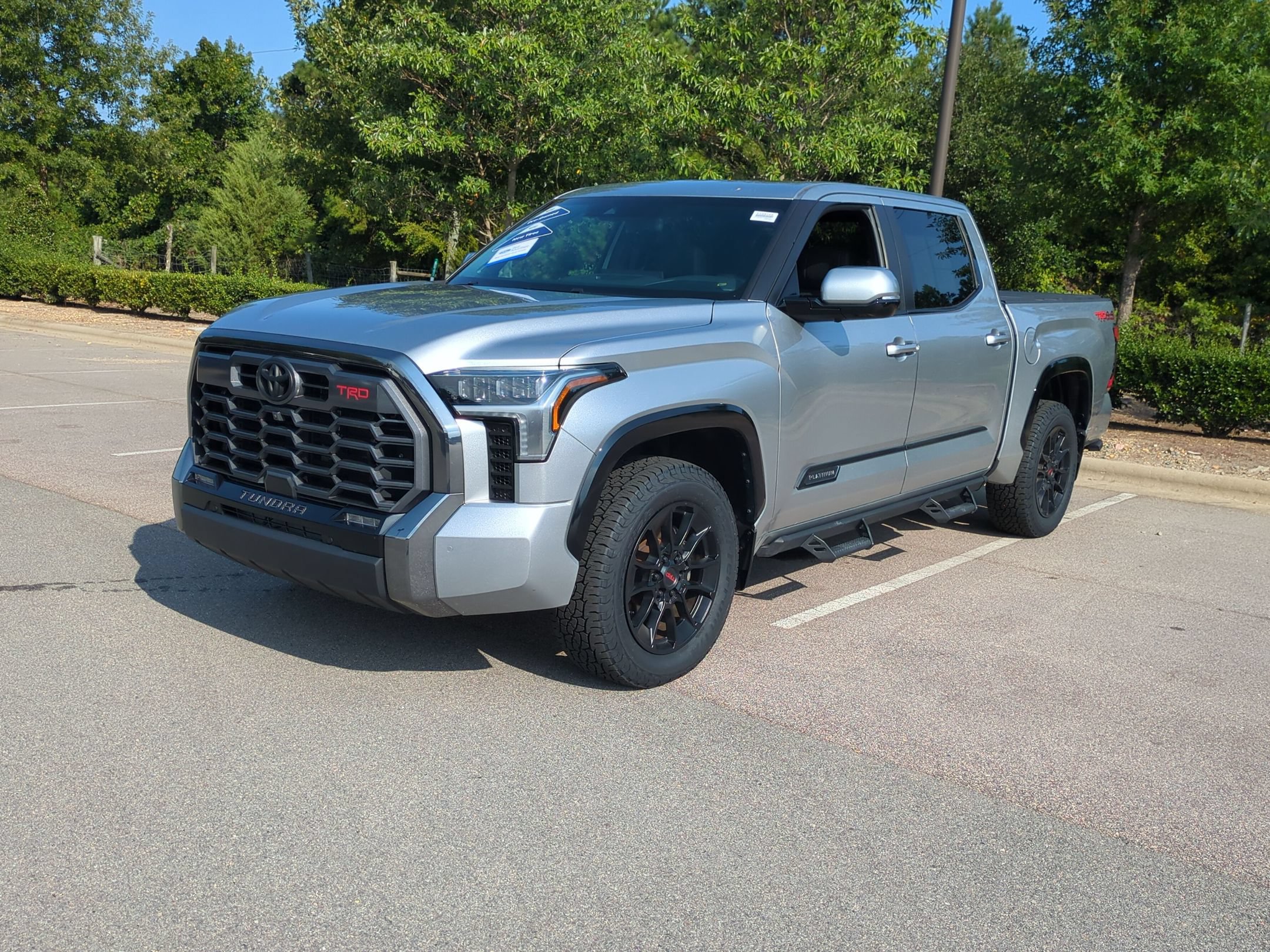Used 2025 Toyota Tundra Platinum w/ TRD Off-Road Package AWD/4WD image 8