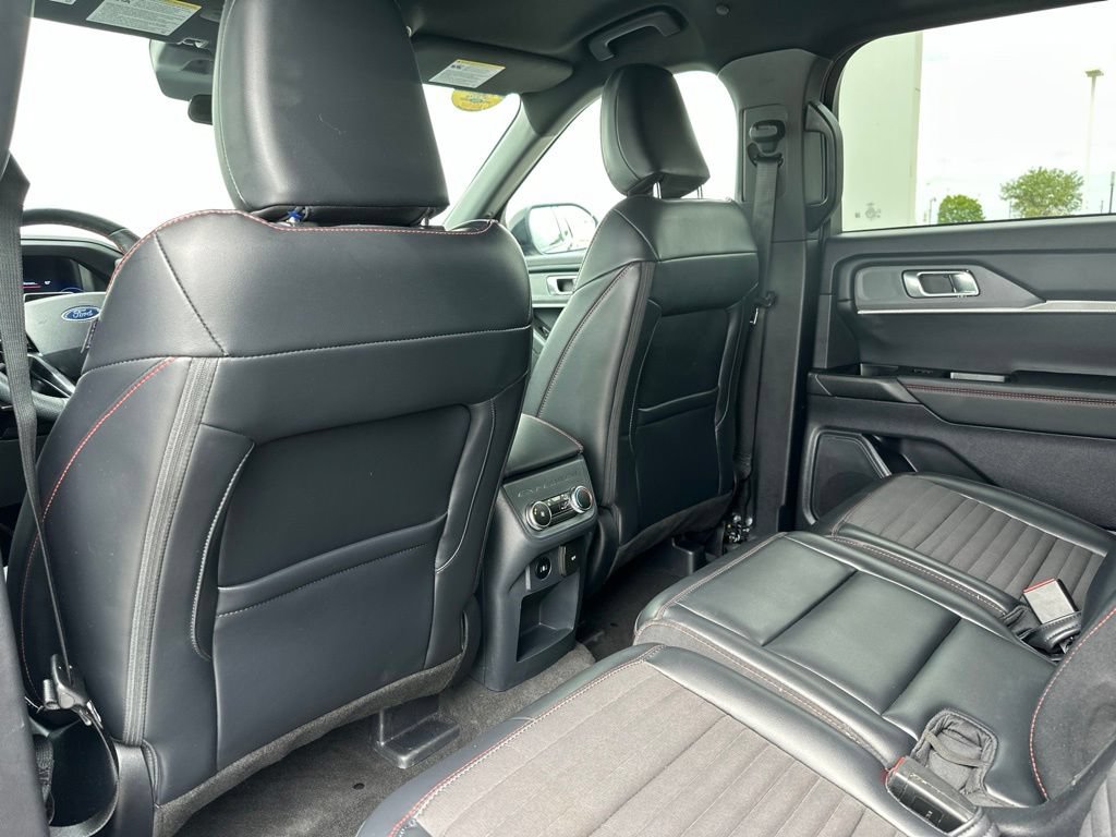 Certified 2025 Ford Explorer ST-Line w/ ST-Line Street Pack AWD/4WD image 19