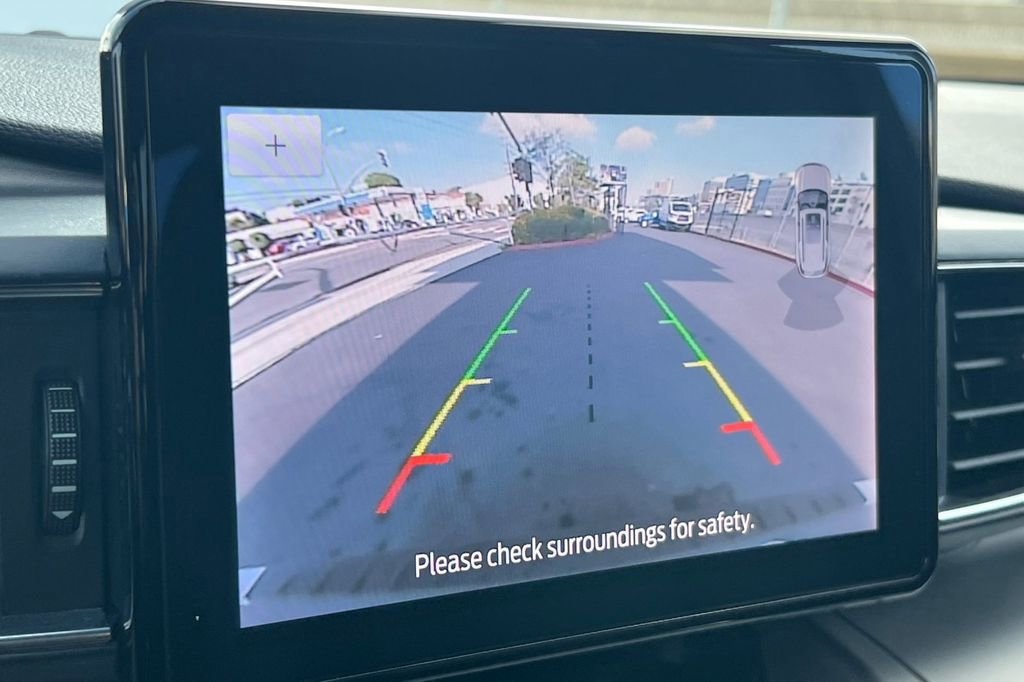 Certified 2022 Ford Explorer XLT w/ Equipment Group 202A image 22