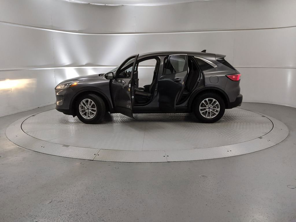 Certified 2022 Ford Escape SE image 13