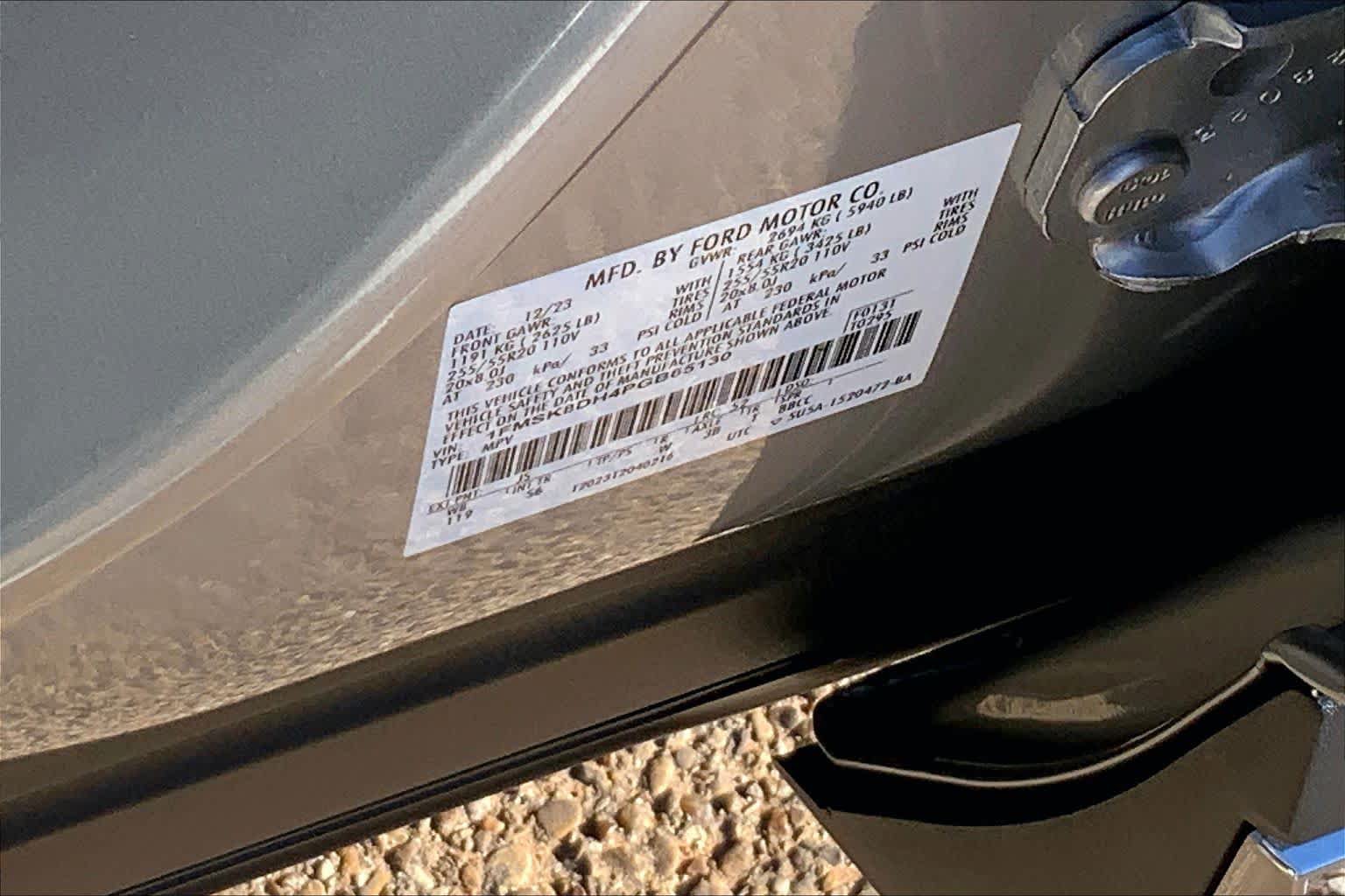 Certified 2023 Ford Explorer XLT w/ Equipment Group 202A AWD/4WD image 37