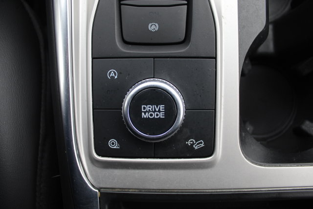 Certified 2021 Ford Explorer XLT w/ Equipment Group 202A AWD/4WD image 37