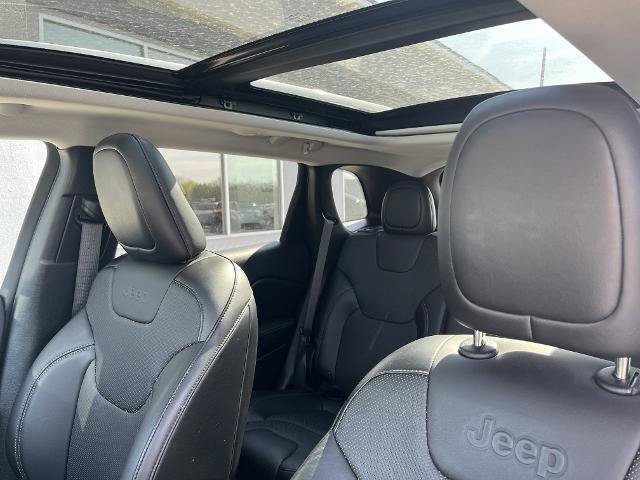 Used 2019 Jeep Cherokee Limited AWD/4WD image 19