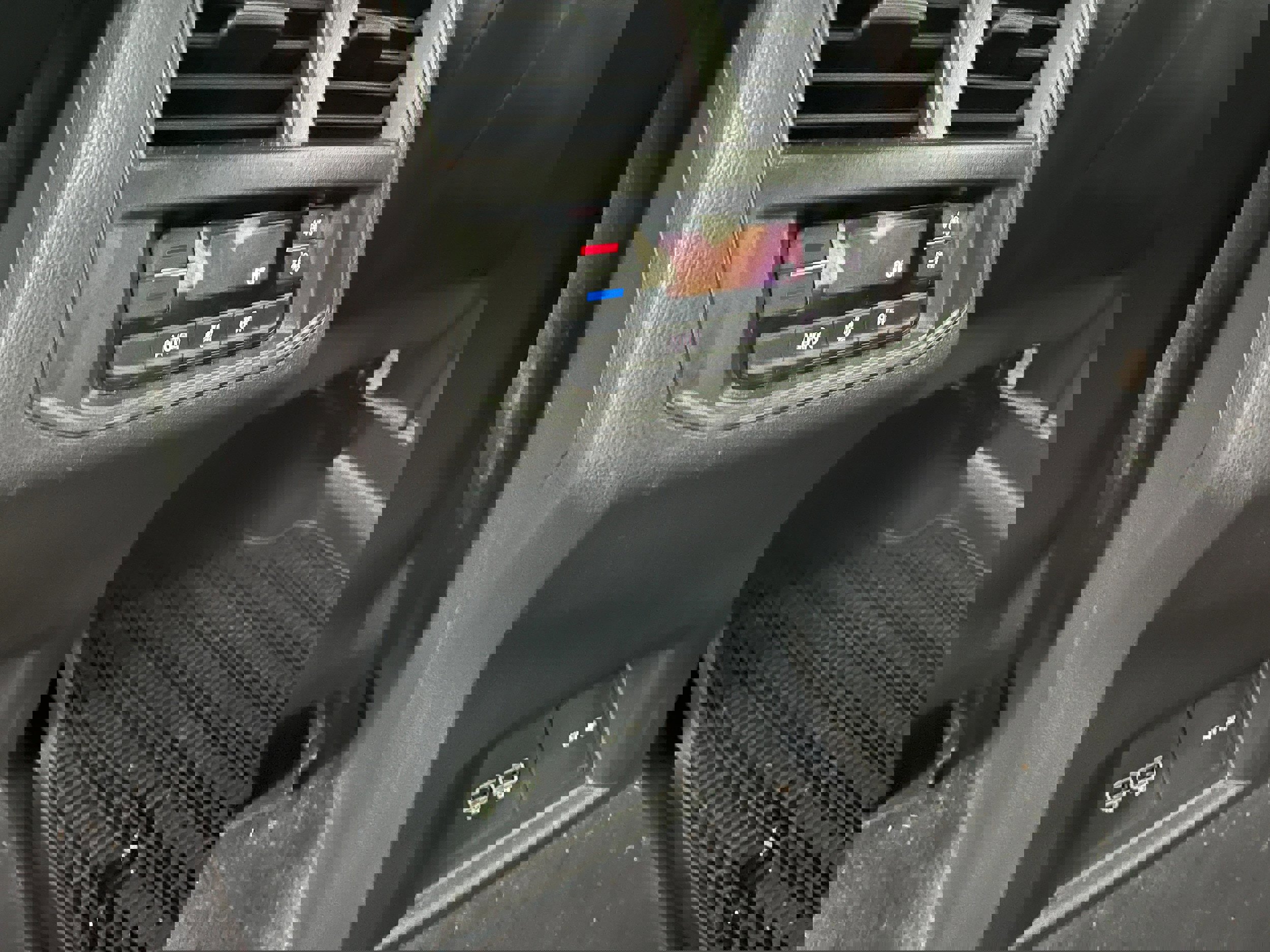 Used 2021 Volkswagen Atlas SE image 12