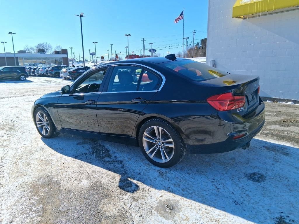 Used 2018 BMW 330i xDrive 330i xDrive w/ Convenience Package image 5