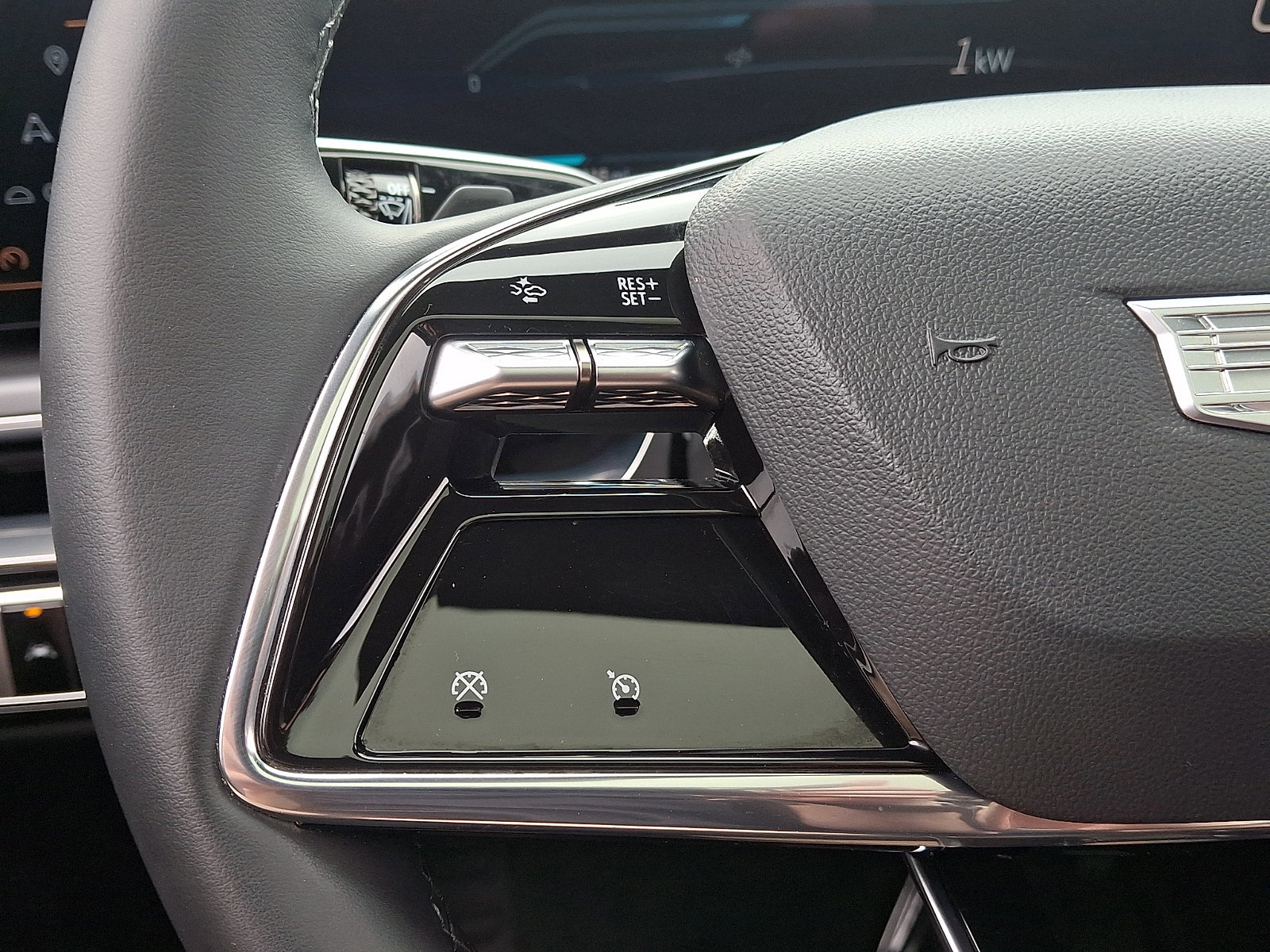 Used 2024 Cadillac Lyriq Tech w/ Driver Assist Package image 28