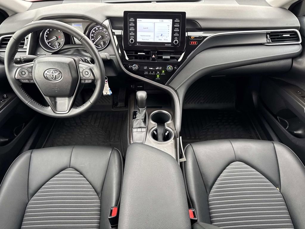 Used 2023 Toyota Camry SE image 8