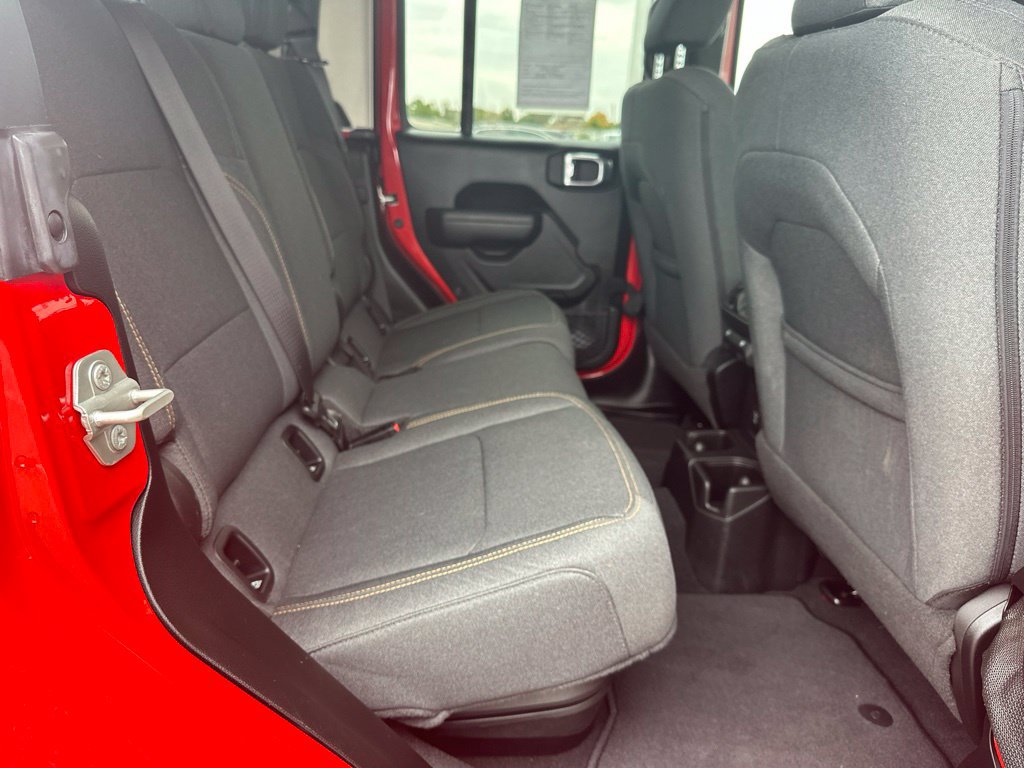 Used 2024 Jeep Gladiator Sport AWD/4WD image 30