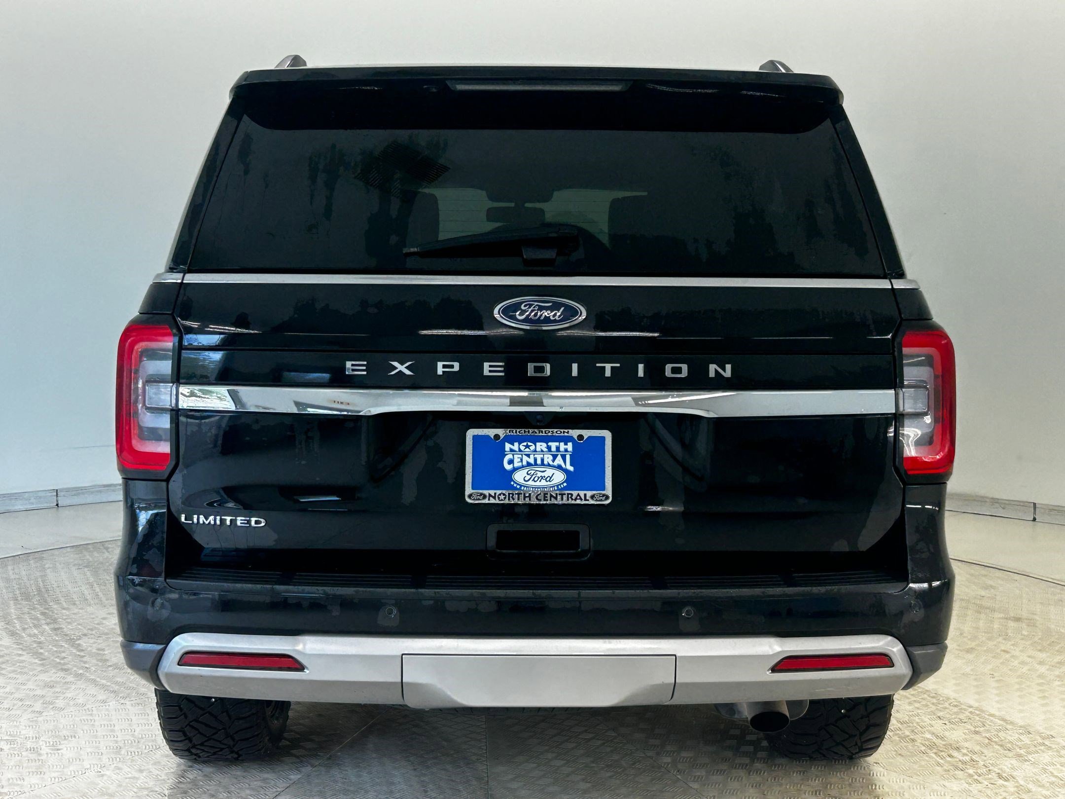 Certified 2023 Ford Expedition Limited image 8