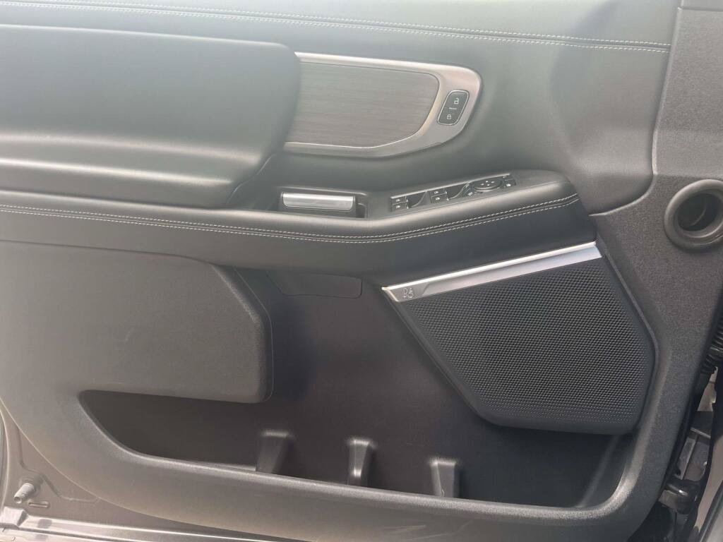 Certified 2025 Ford Expedition Platinum AWD/4WD image 35