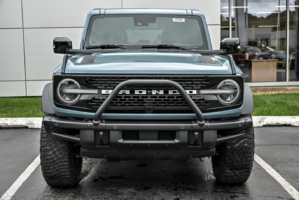 Certified 2021 Ford Bronco First Edition AWD/4WD image 4