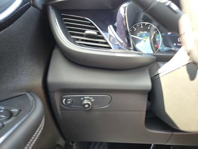 Used 2022 Buick Envision Preferred FWD image 21