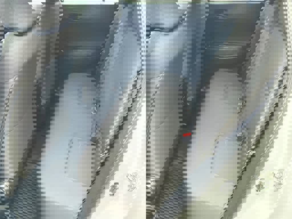 Used 2024 Toyota Corolla Cross LE image 17