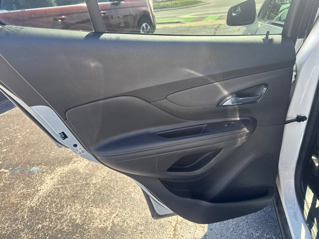 Used 2020 Buick Encore Preferred FWD image 26