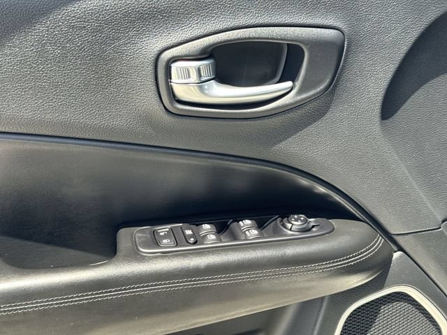 Used 2020 Jeep Compass Latitude FWD image 13
