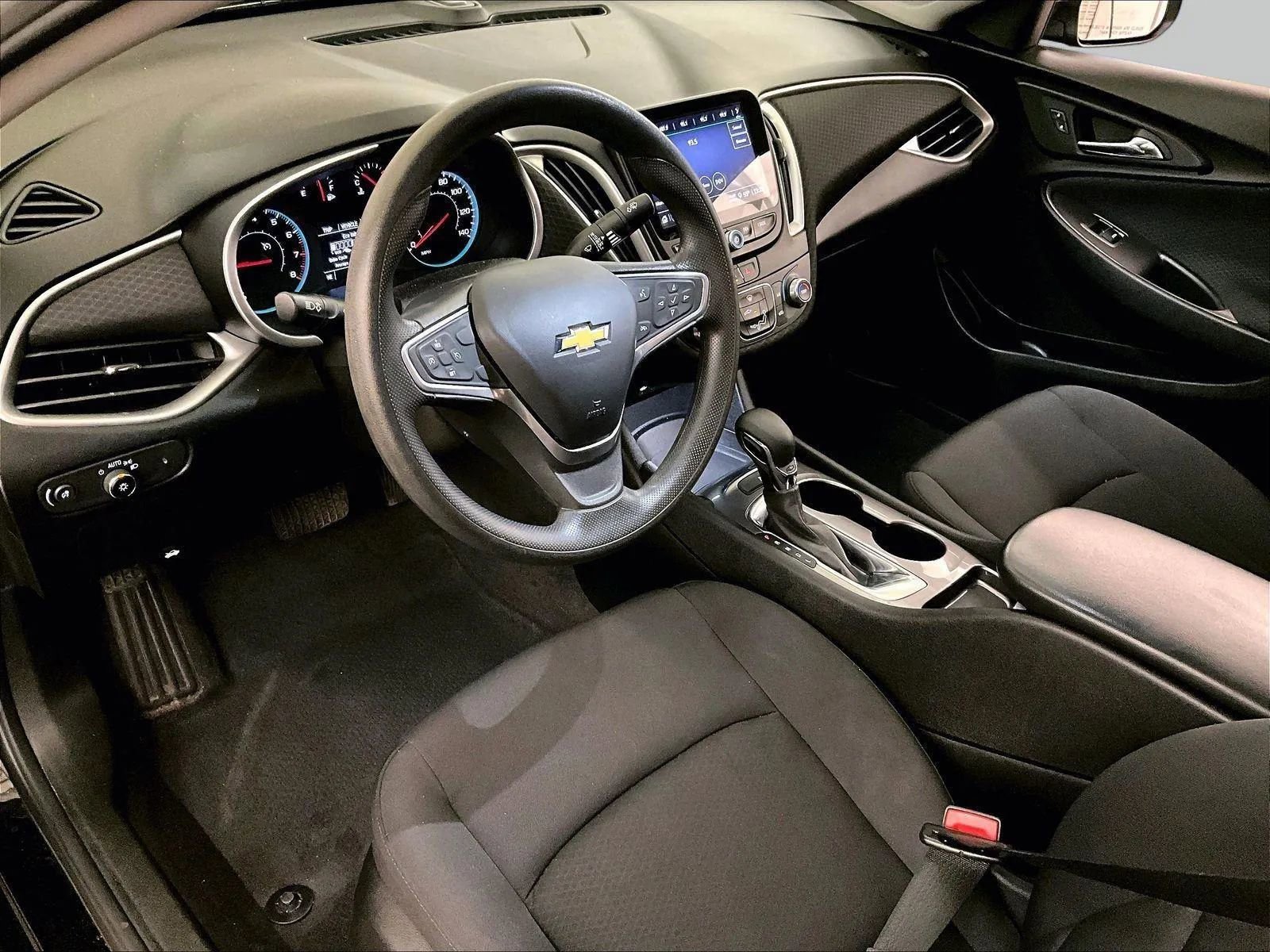 Used 2022 Chevrolet Malibu LS image 12