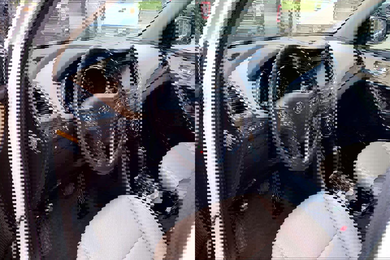 Used 2017 Hyundai Santa Fe Sport image 16