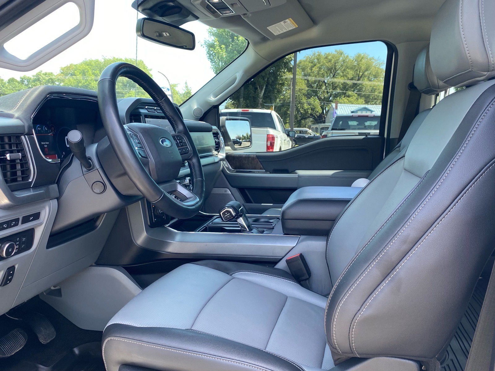 Certified 2022 Ford F150 Lariat w/ Equipment Group 502A High AWD/4WD image 17