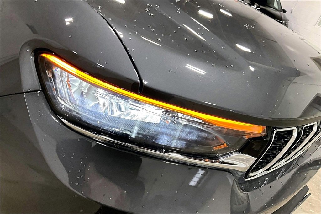 Used 2021 Jeep Grand Cherokee L Limited image 29