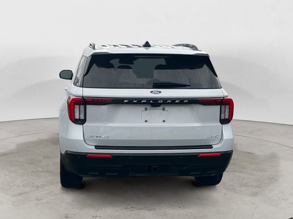 Certified 2025 Ford Explorer Active AWD/4WD image 4