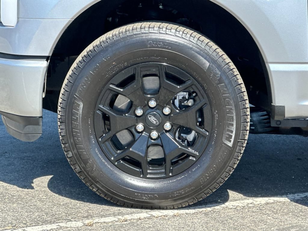 Certified 2025 Ford F150 Lightning XLT AWD/4WD image 24