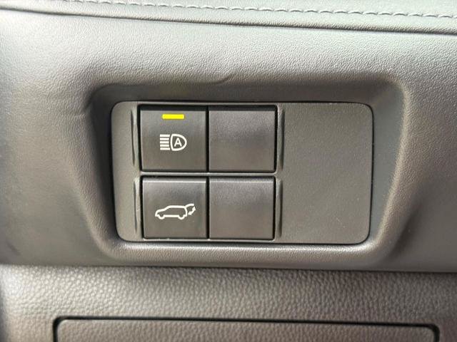 Used 2022 Toyota Highlander XLE AWD/4WD image 24
