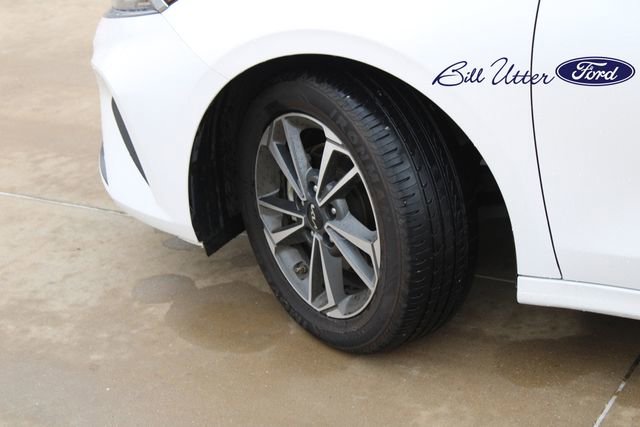 Used 2023 Kia Forte LXS image 9