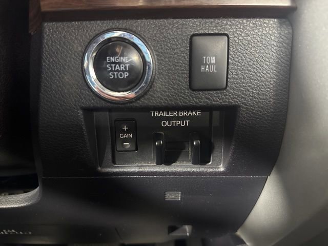 Used 2021 Toyota Tundra Limited w/ TRD Off-Road Package AWD/4WD image 17