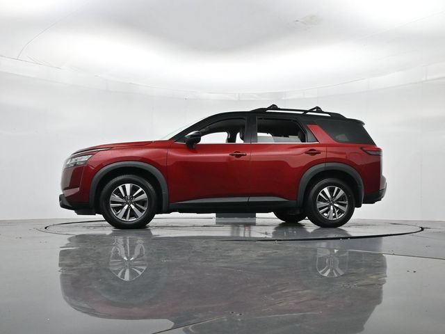 Used 2022 Nissan Pathfinder SL AWD/4WD image 39