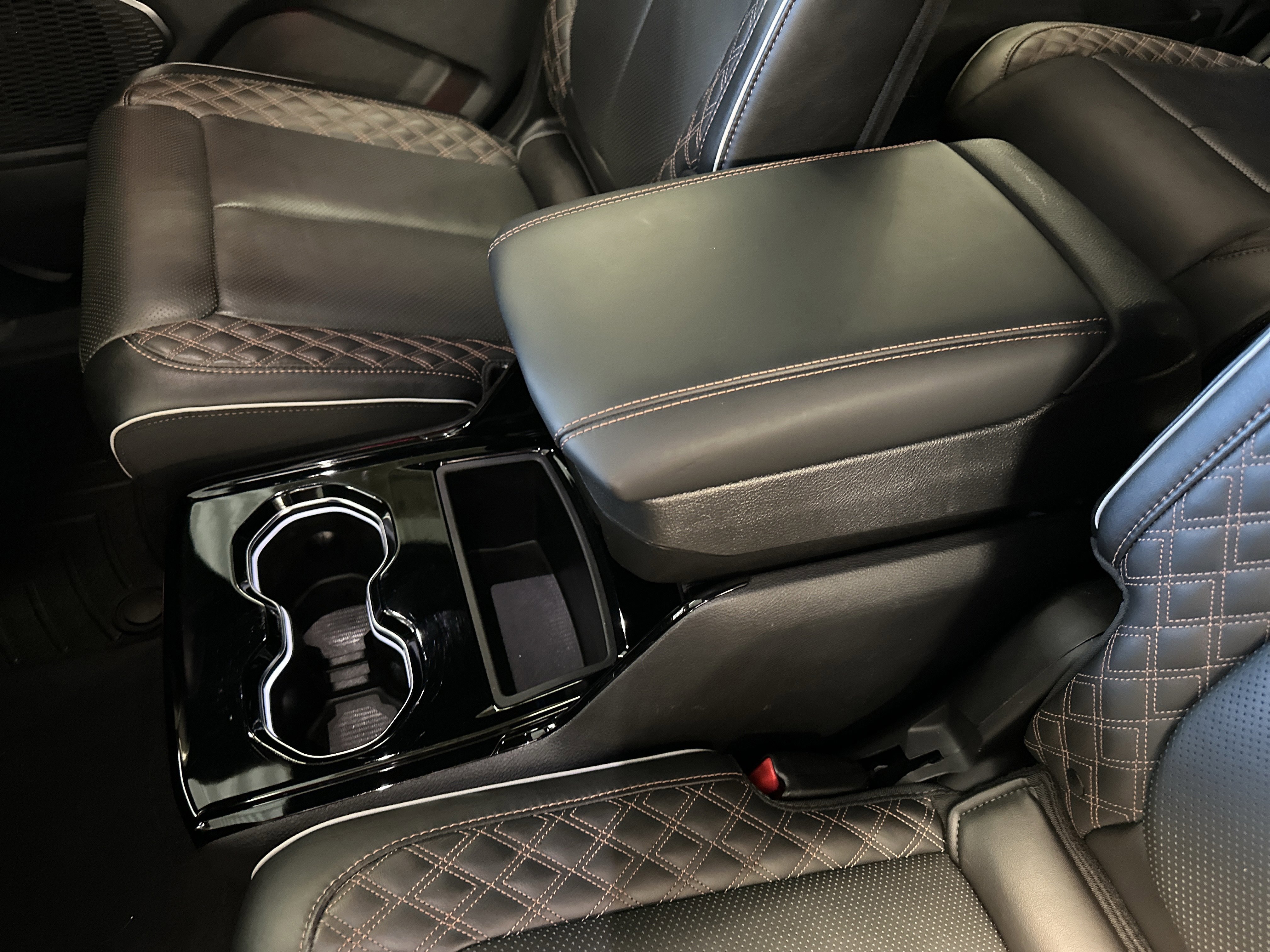 Used 2022 Jeep Grand Cherokee L Summit w/ Advanced Protech Group IV image 29