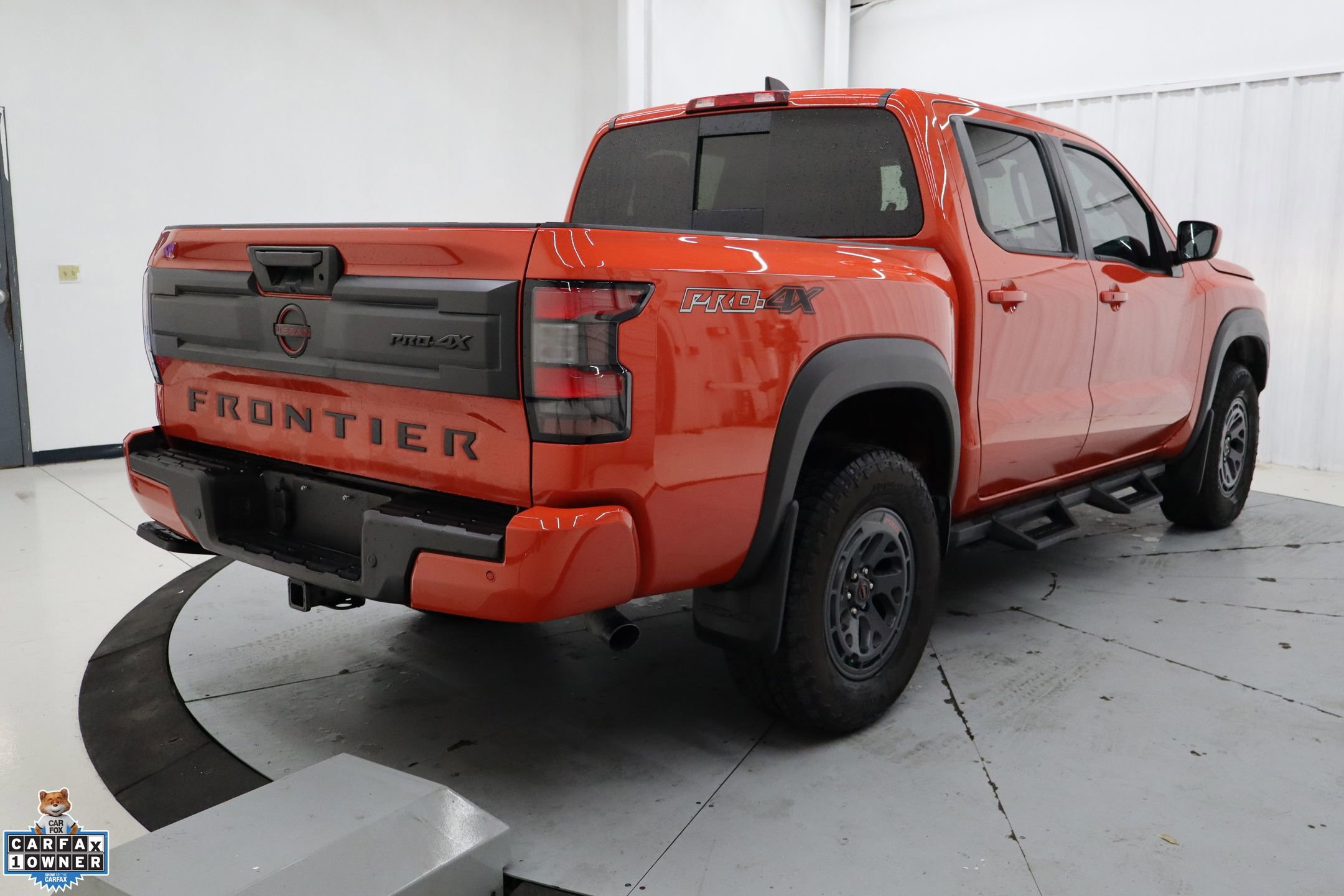 Used 2025 Nissan Frontier PRO-4X w/ Black Accent Package image 6