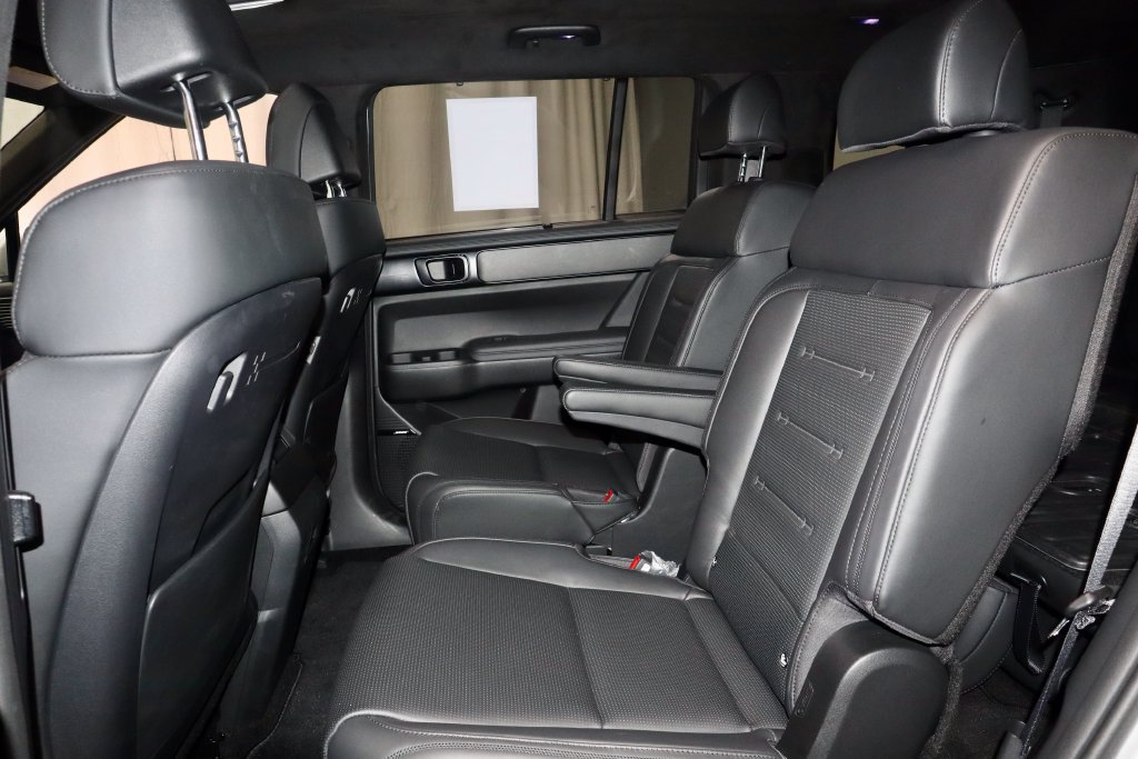 Used 2025 Hyundai Santa Fe Calligraphy AWD/4WD image 23