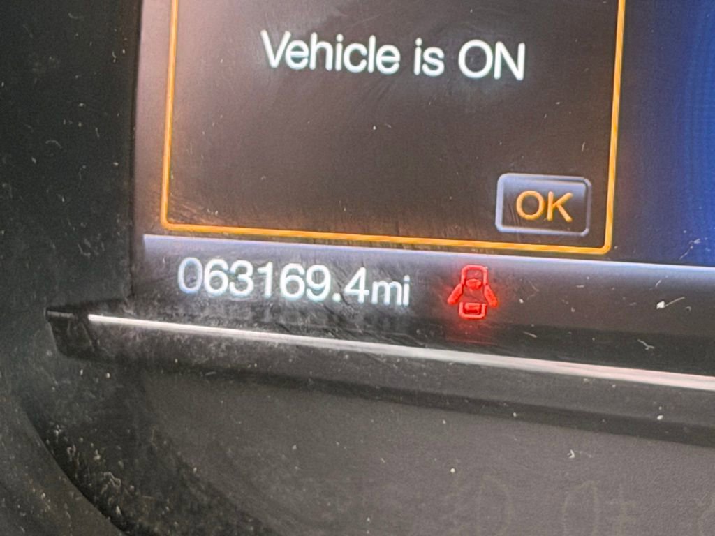 Certified 2019 Ford Explorer XLT w/ Equipment Group 201A image 3