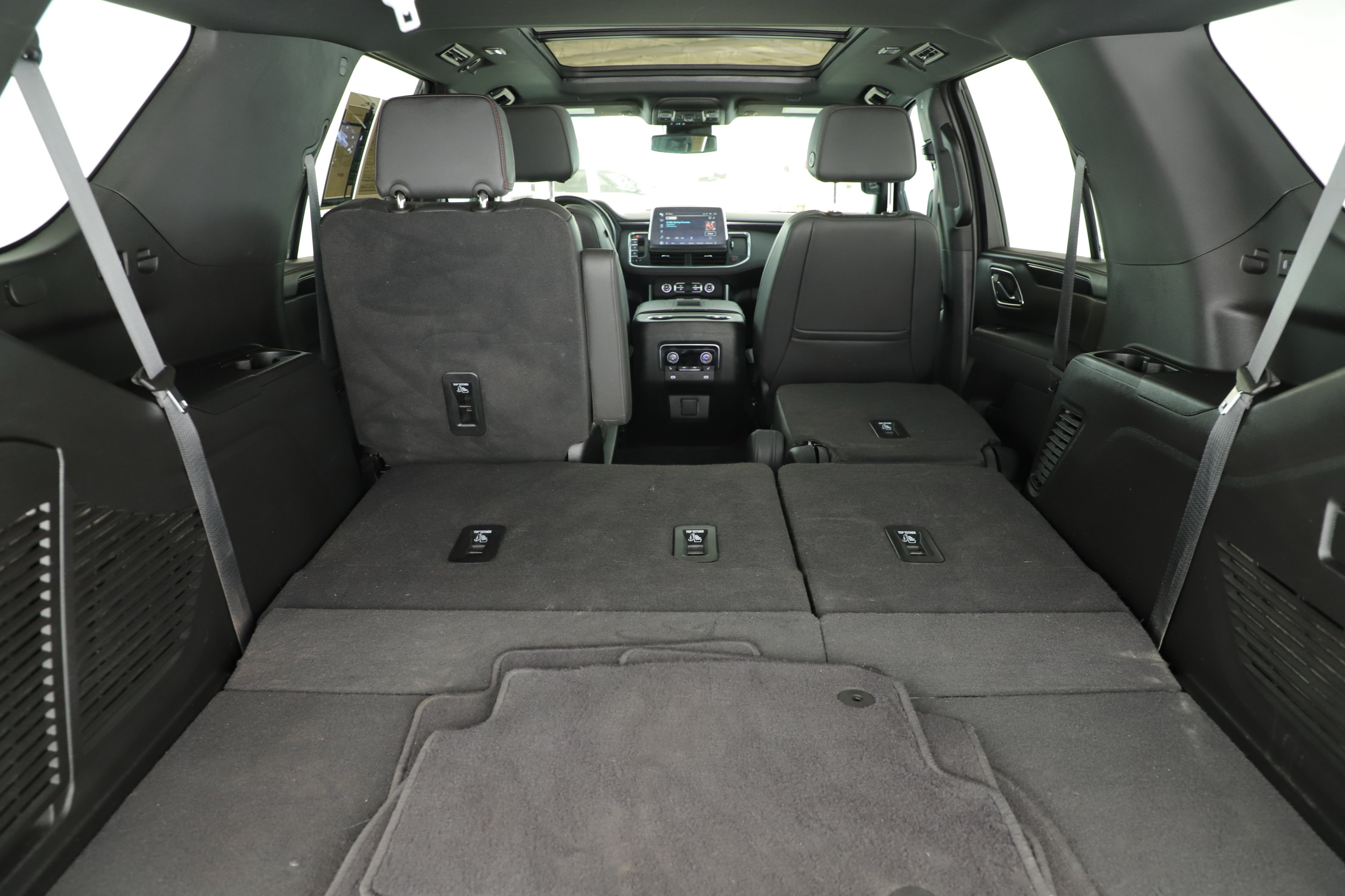 Used 2024 Chevrolet Tahoe RST w/ Luxury Package AWD/4WD image 21