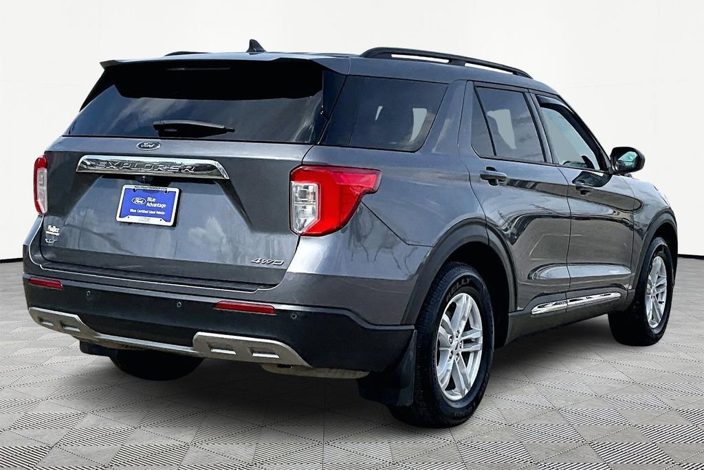 Certified 2021 Ford Explorer XLT w/ Equipment Group 202A image 4