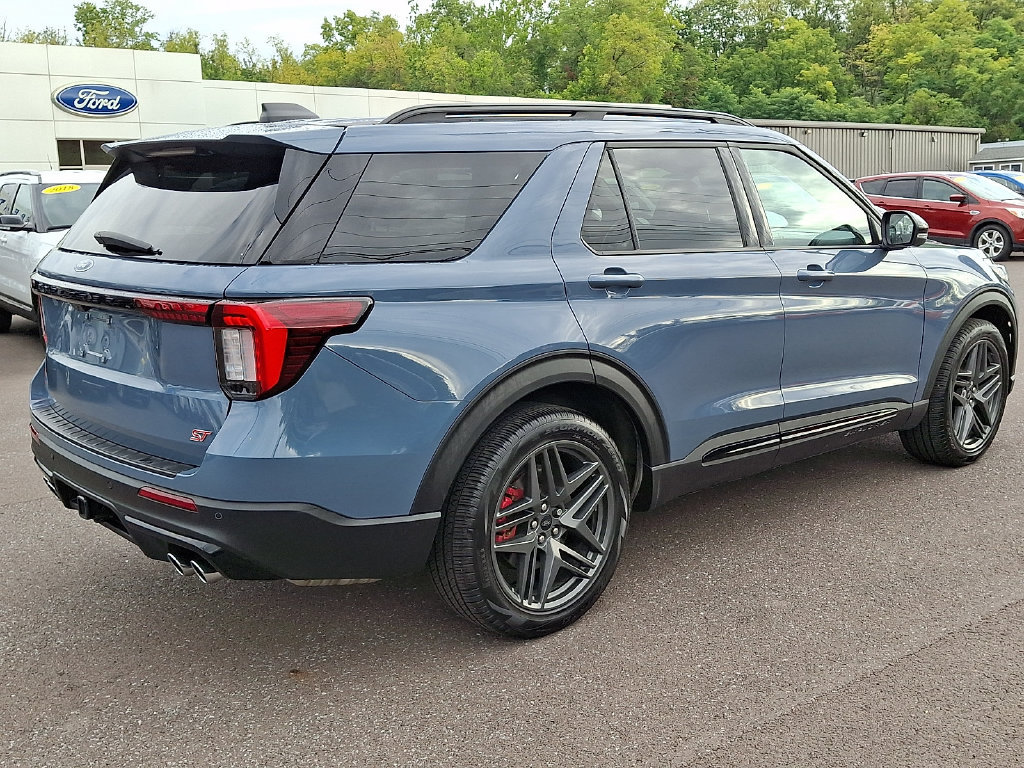 Certified 2025 Ford Explorer ST w/ Sun And Sound Package AWD/4WD image 11