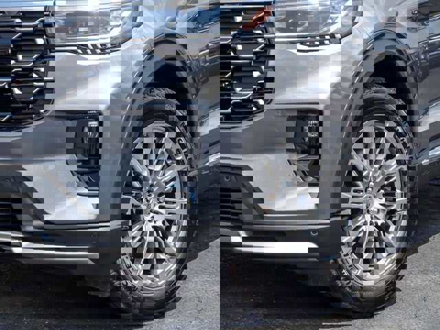 Certified 2025 Ford Explorer Platinum image 10