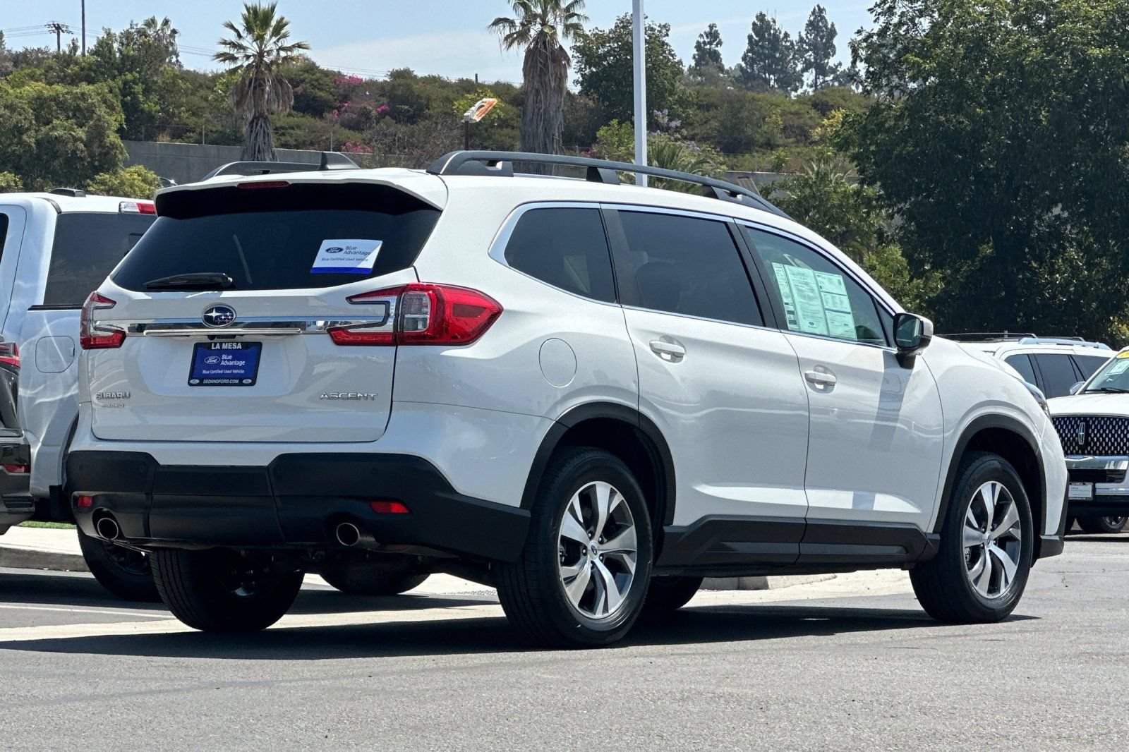 Used 2025 Subaru Ascent Premium AWD/4WD image 3