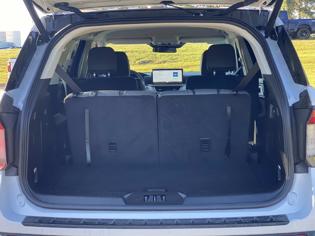 Certified 2026 Ford Explorer Active w/ Active Comfort Package RWD image 7