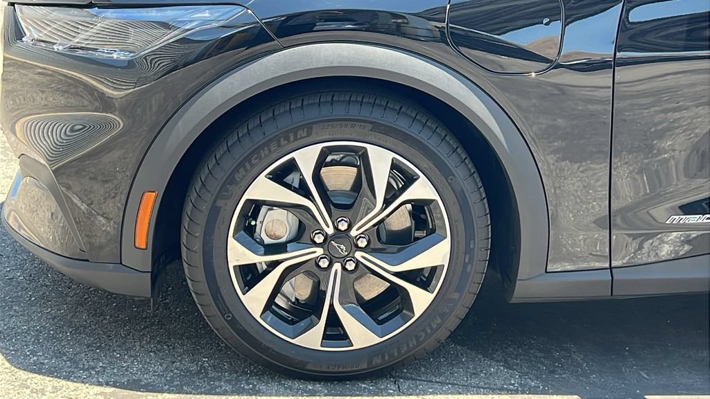 Certified 2025 Ford Mustang Mach-E Select RWD image 22