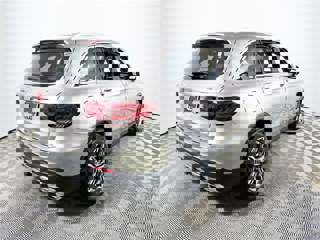 Used 2020 Mercedes-Benz GLC 300 4MATIC image 3