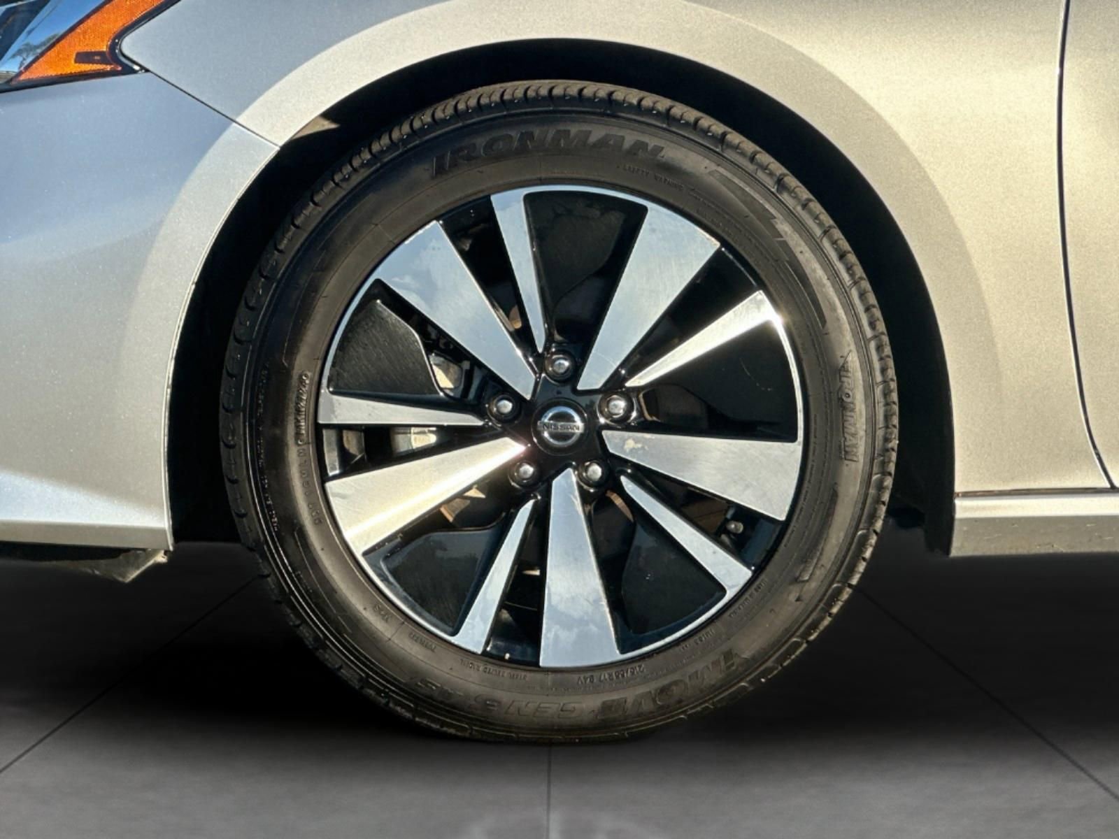 Used 2022 Nissan Altima 2.5 SV image 23