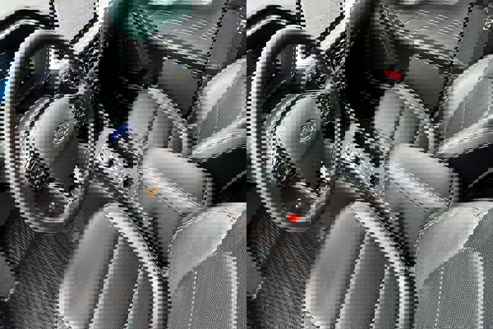 Certified 2025 Ford Escape Platinum image 11