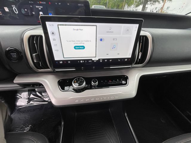 Certified 2025 Ford Expedition Active AWD/4WD image 15
