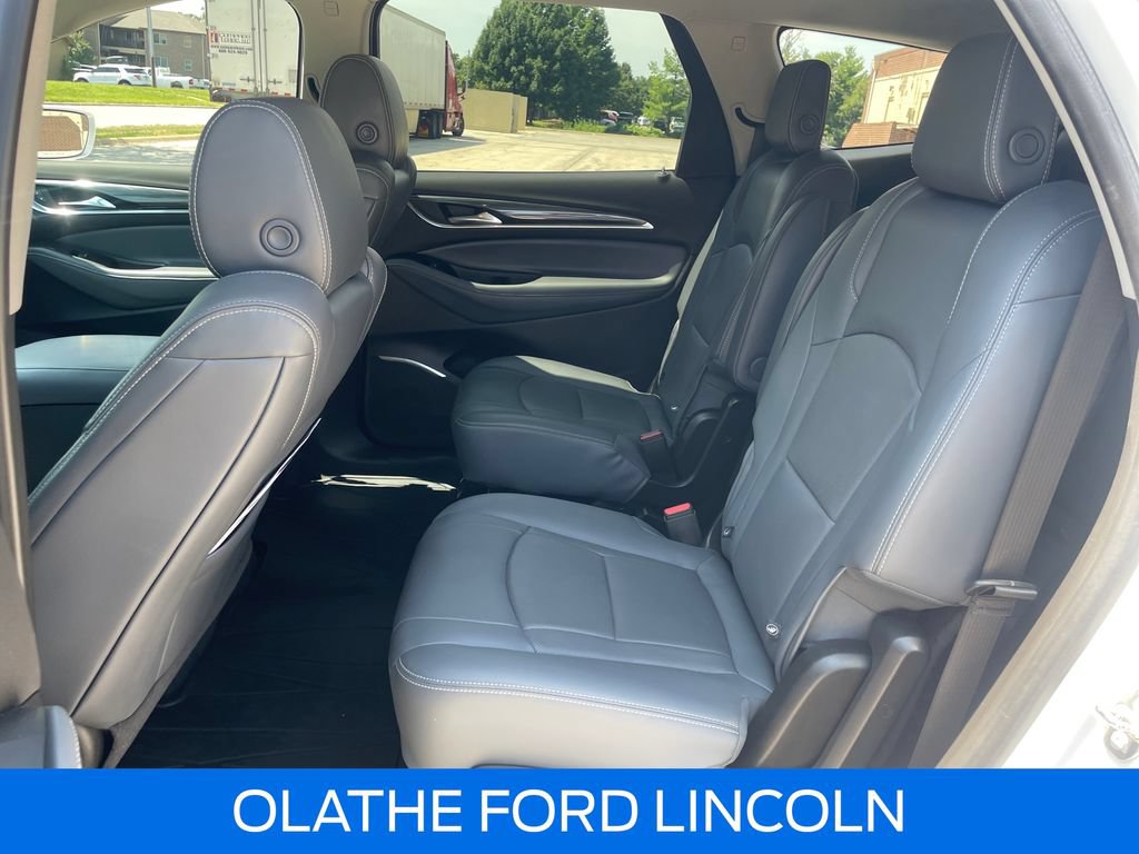 Used 2018 Buick Enclave Premium w/ Experience Buick Package AWD/4WD image 23
