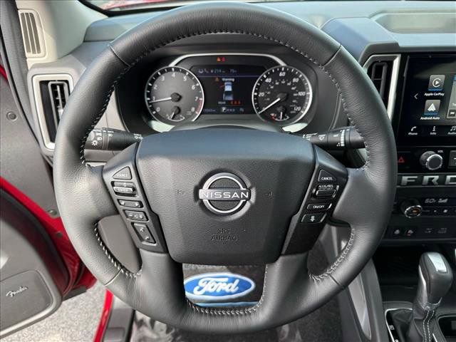 Used 2025 Nissan Frontier SV w/ SV Convenience Package image 16