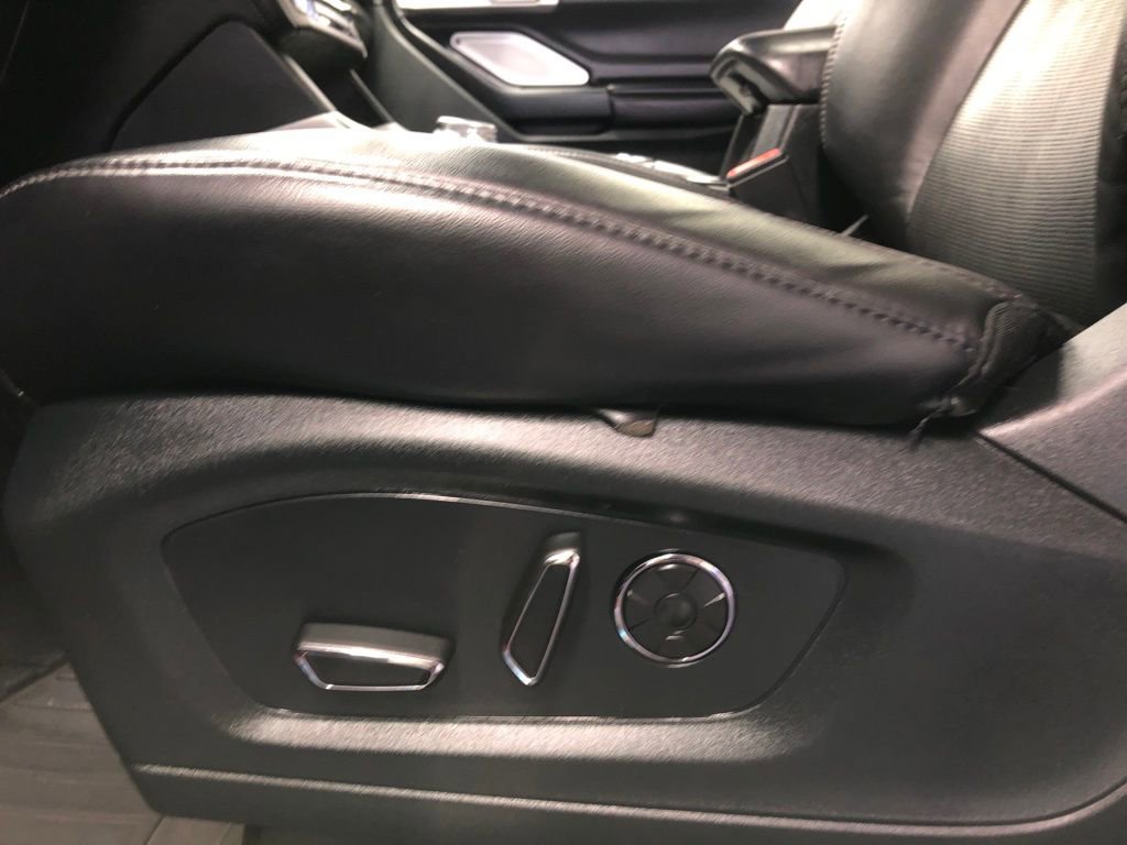 Certified 2020 Ford Explorer Platinum w/ Premium Technology Package image 26