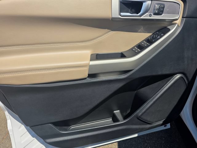 Certified 2021 Ford Explorer Limited w/ Hybrid Equipment Group 310A RWD image 8