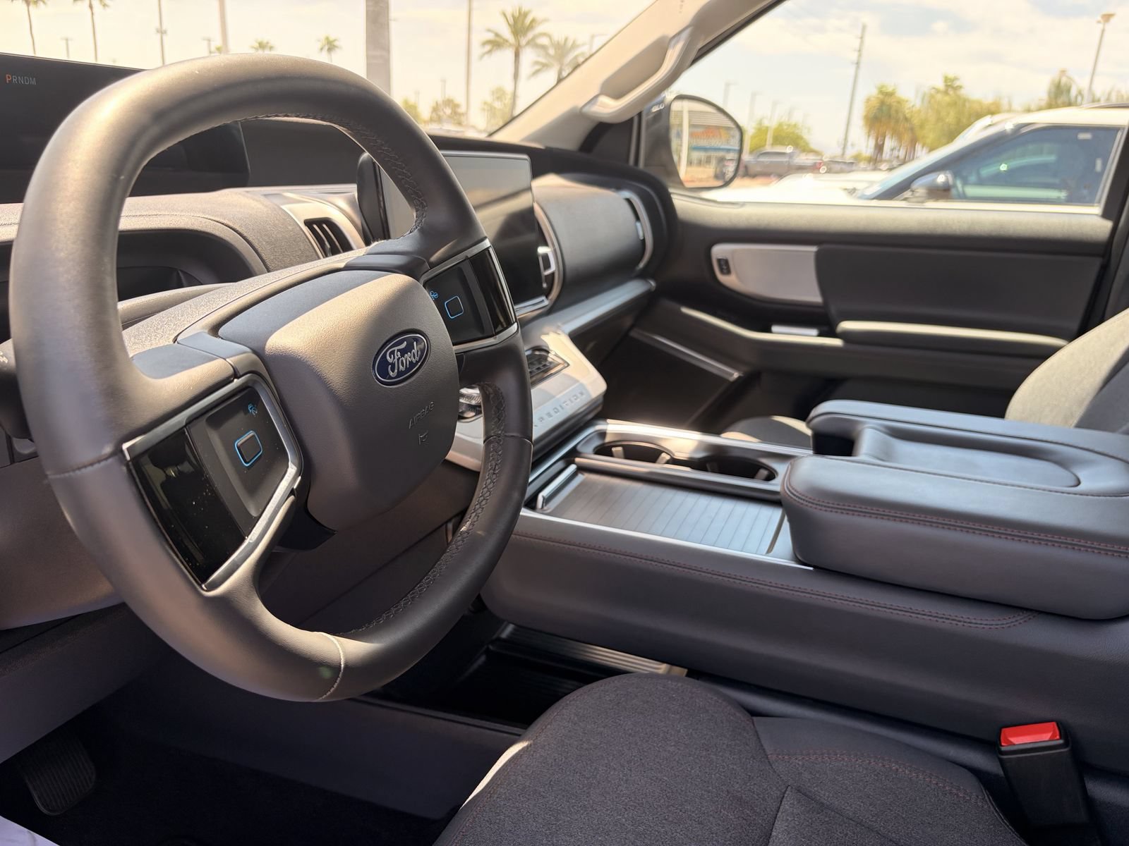 Certified 2025 Ford Expedition Active AWD/4WD image 15